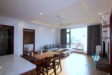 An excellent and charming apartment with 2 bedrooms for rent on Xuan Dieu 